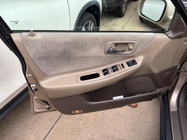 used 2001 Honda Accord car, priced at $2,500