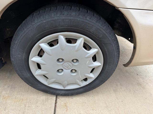 used 2001 Honda Accord car, priced at $2,500