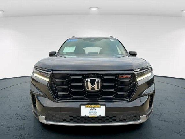 used 2025 Honda Pilot car, priced at $44,015