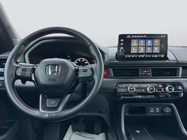 used 2025 Honda Pilot car, priced at $44,015