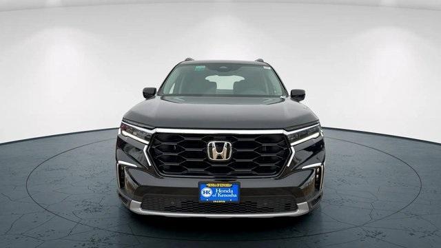 new 2025 Honda Pilot car, priced at $50,995