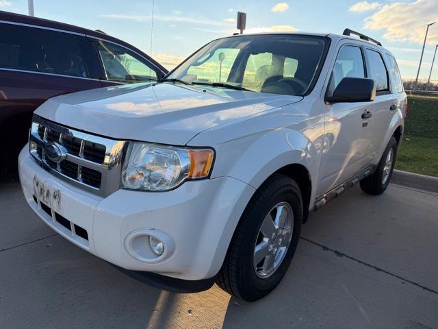 used 2009 Ford Escape car, priced at $5,000
