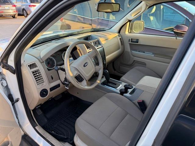 used 2009 Ford Escape car, priced at $5,000
