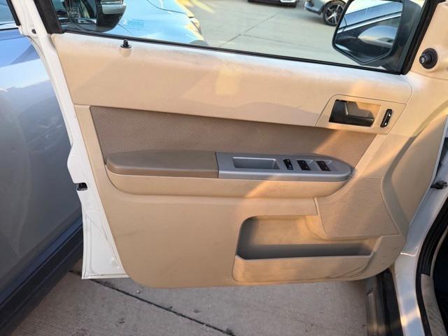 used 2009 Ford Escape car, priced at $5,000