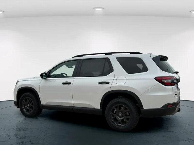 new 2025 Honda Pilot car, priced at $52,090