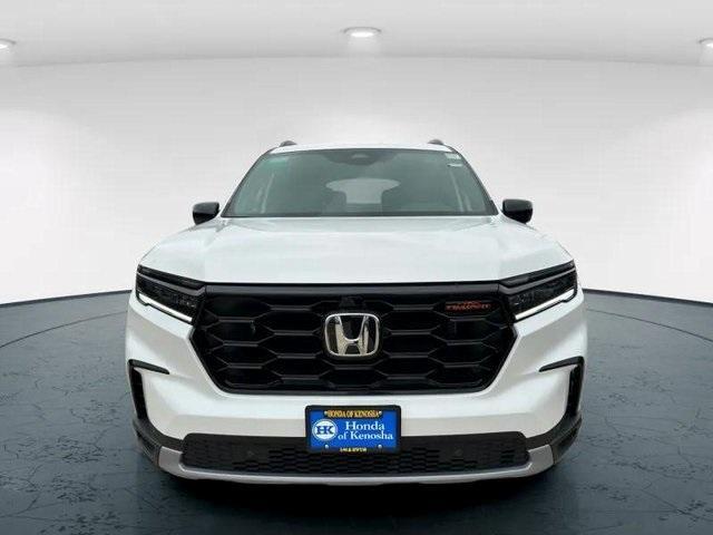 new 2025 Honda Pilot car, priced at $52,090