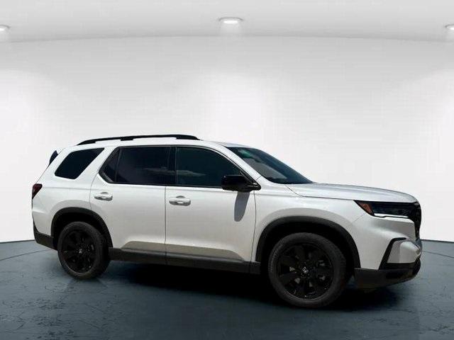 new 2025 Honda Pilot car, priced at $56,485