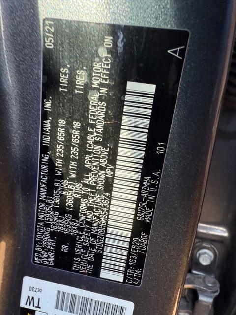 used 2021 Toyota Highlander car, priced at $29,239