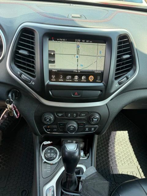 used 2016 Jeep Cherokee car, priced at $10,366