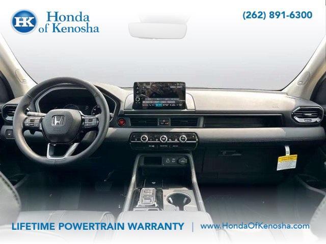 new 2025 Honda Pilot car, priced at $51,550