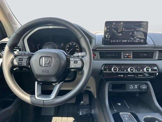 new 2025 Honda Pilot car, priced at $47,505