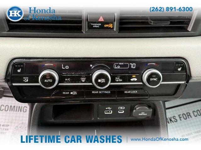 used 2025 Honda Pilot car, priced at $41,931