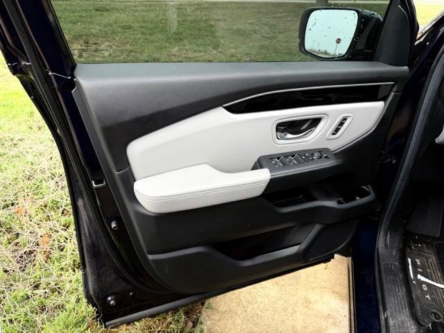 used 2025 Honda Pilot car, priced at $44,110