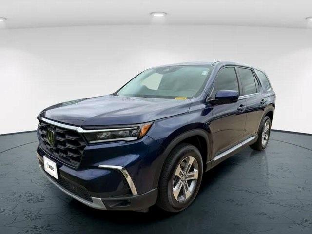 used 2025 Honda Pilot car, priced at $42,609