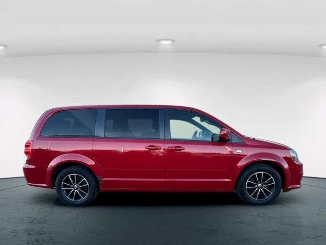 used 2014 Dodge Grand Caravan car, priced at $7,000