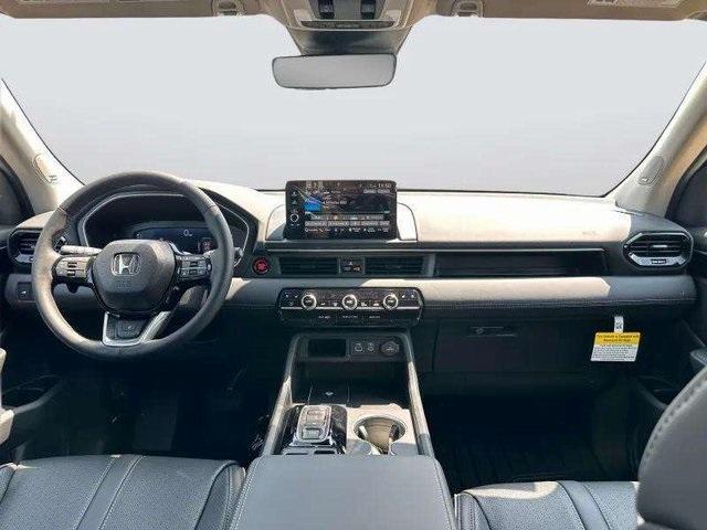 new 2025 Honda Pilot car, priced at $55,260