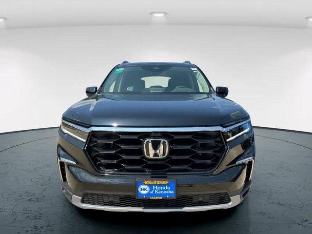 new 2025 Honda Pilot car, priced at $55,260