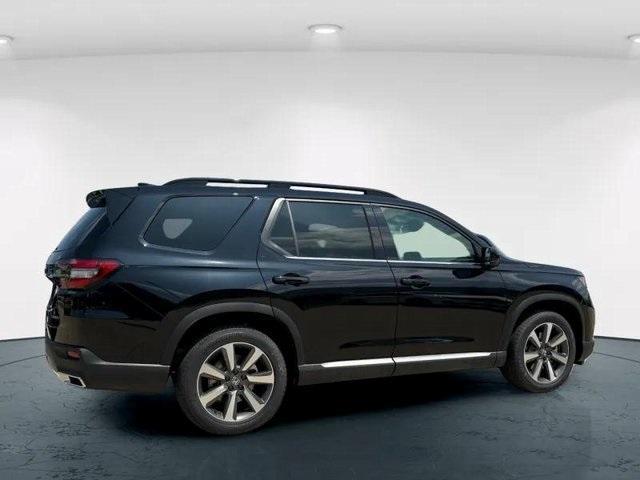 new 2025 Honda Pilot car, priced at $55,260