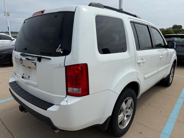 used 2011 Honda Pilot car, priced at $8,000