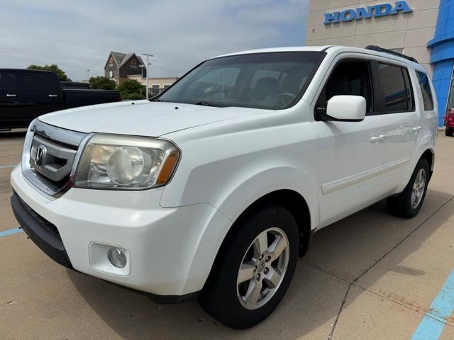 used 2011 Honda Pilot car, priced at $8,000