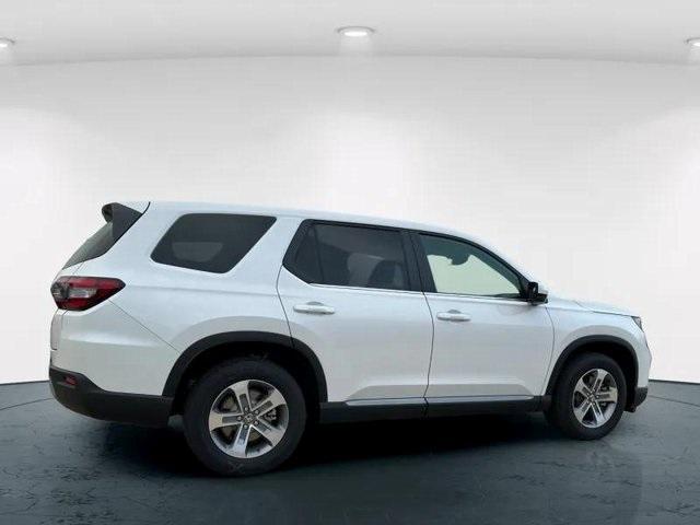 new 2025 Honda Pilot car, priced at $48,280