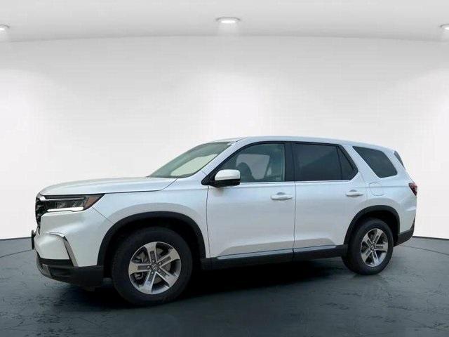 new 2025 Honda Pilot car, priced at $48,280