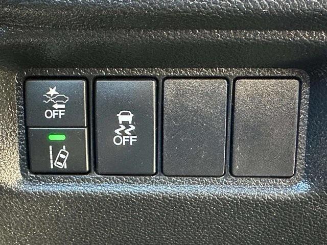 used 2021 Honda Pilot car, priced at $28,318