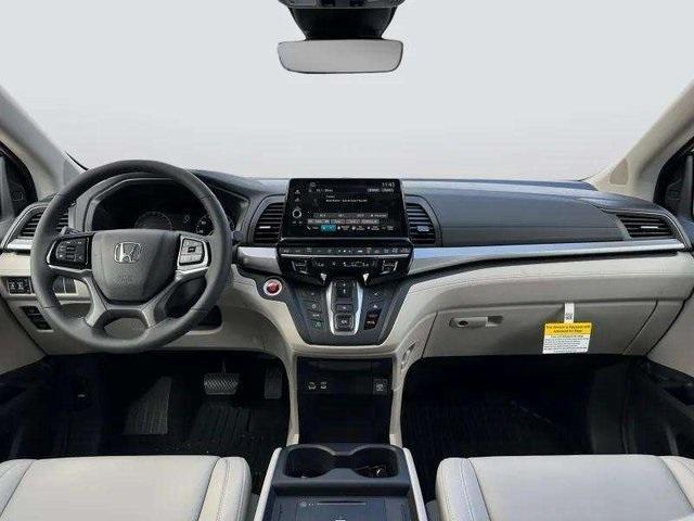 new 2026 Honda Odyssey car, priced at $44,290