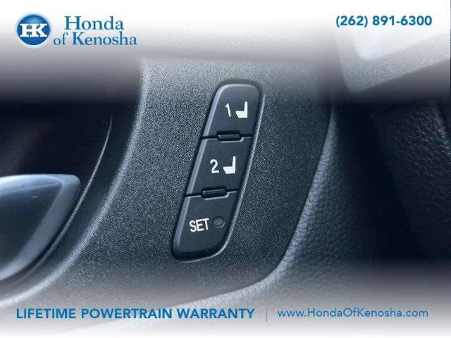 new 2026 Honda CR-V Hybrid car, priced at $41,675