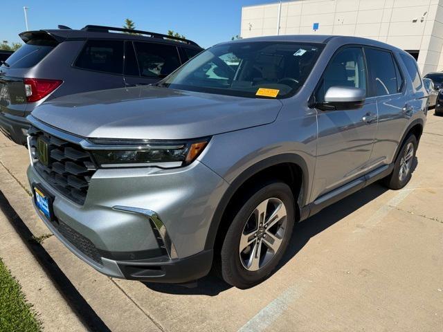 used 2023 Honda Pilot car, priced at $37,567
