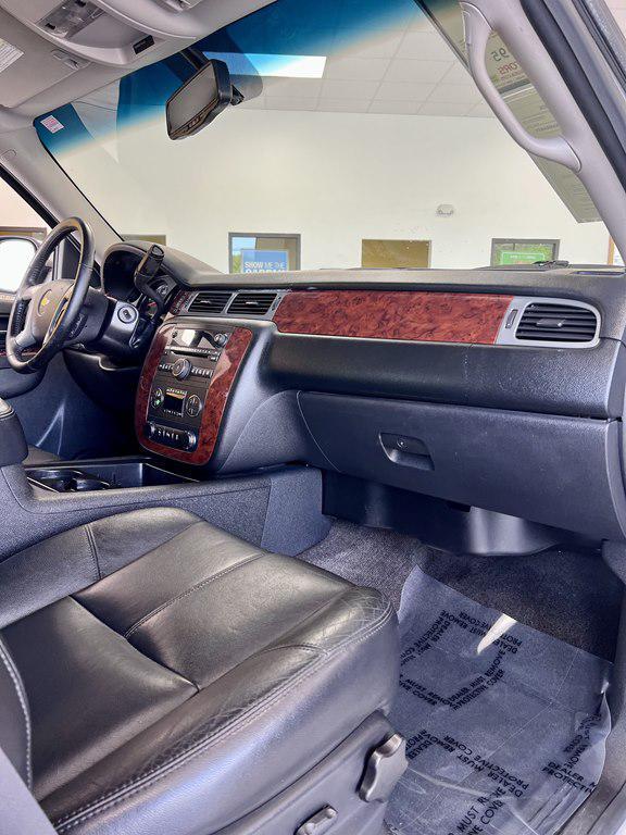 used 2013 Chevrolet Avalanche car, priced at $20,995