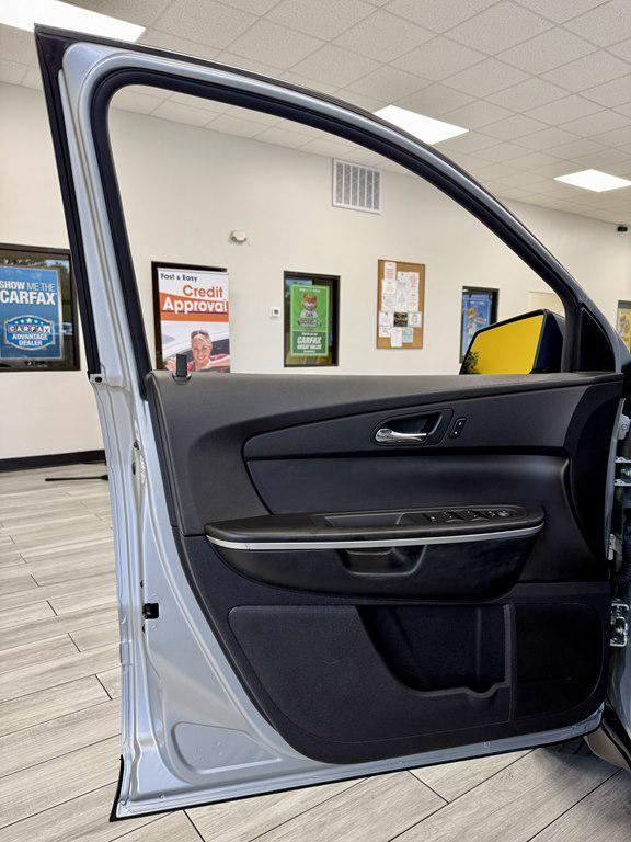 used 2012 GMC Acadia car, priced at $14,995