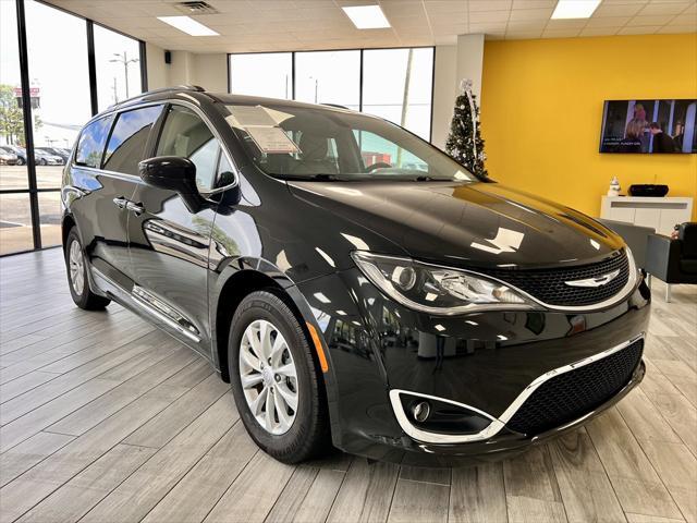 used 2018 Chrysler Pacifica car, priced at $20,995