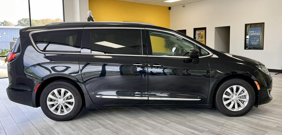 used 2018 Chrysler Pacifica car, priced at $20,995