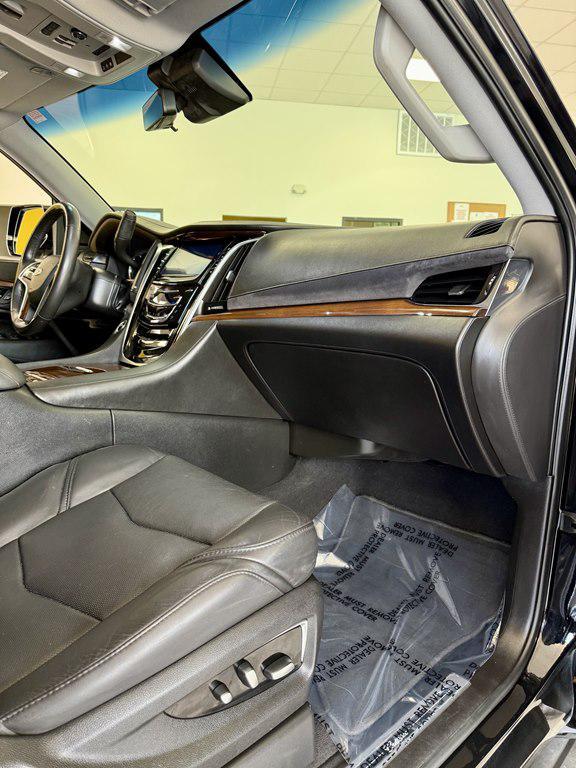used 2018 Cadillac Escalade ESV car, priced at $29,995