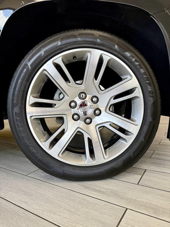used 2018 Cadillac Escalade ESV car, priced at $29,995