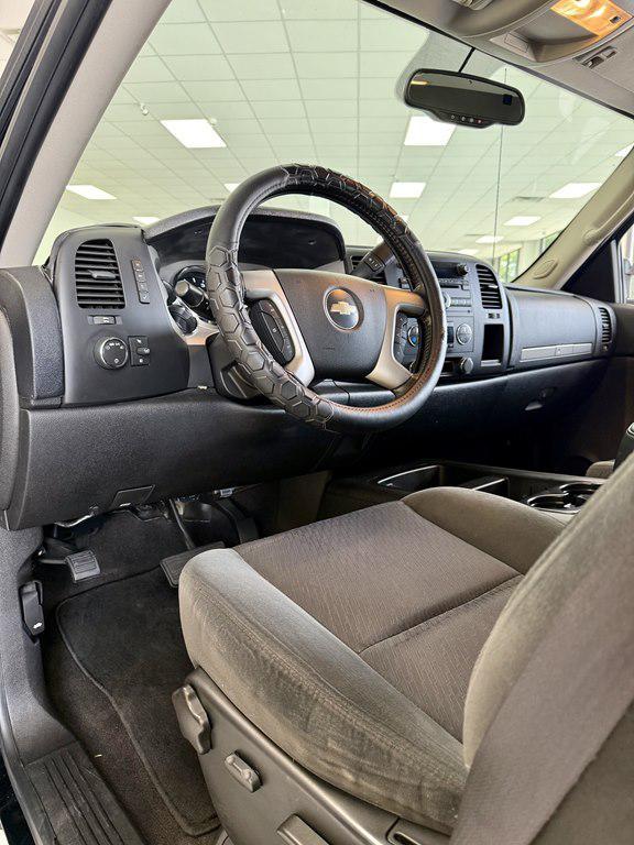 used 2007 Chevrolet Silverado 2500 car, priced at $24,995