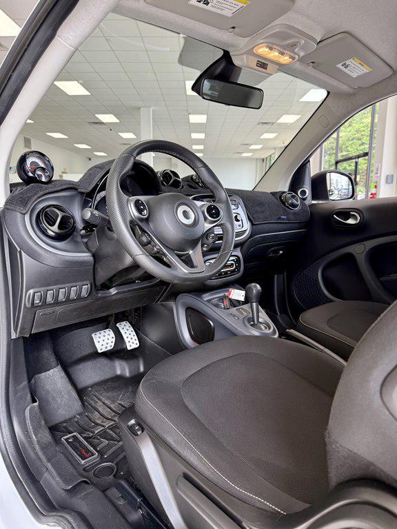 used 2016 smart ForTwo car, priced at $13,995