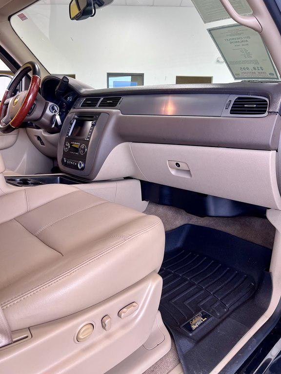 used 2011 Chevrolet Avalanche car, priced at $18,995
