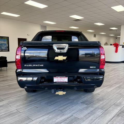 used 2011 Chevrolet Avalanche car, priced at $18,995