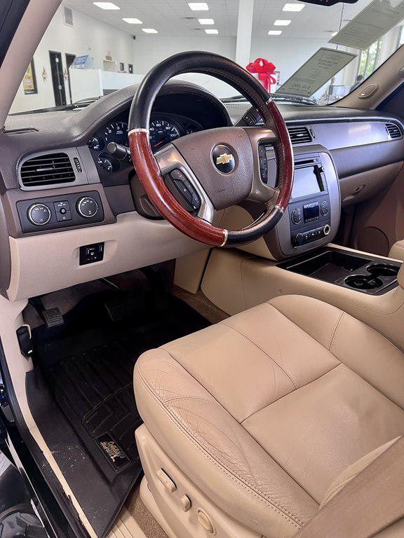 used 2011 Chevrolet Avalanche car, priced at $18,995