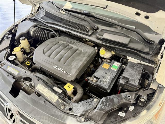 used 2012 Volkswagen Routan car, priced at $10,995