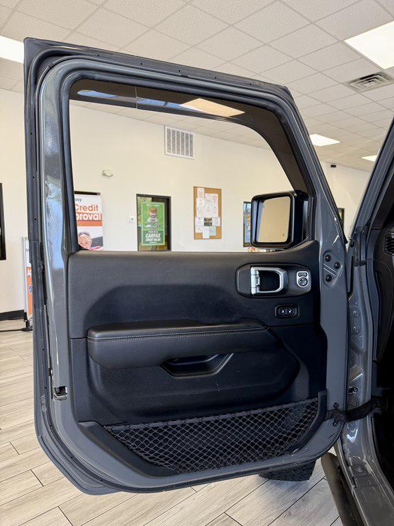 used 2020 Jeep Gladiator car, priced at $27,995
