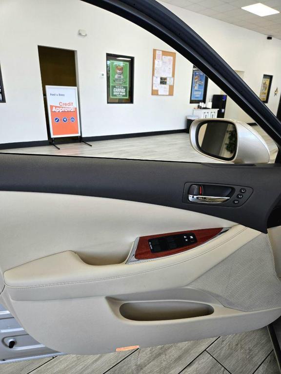 used 2011 Lexus ES 350 car, priced at $17,995