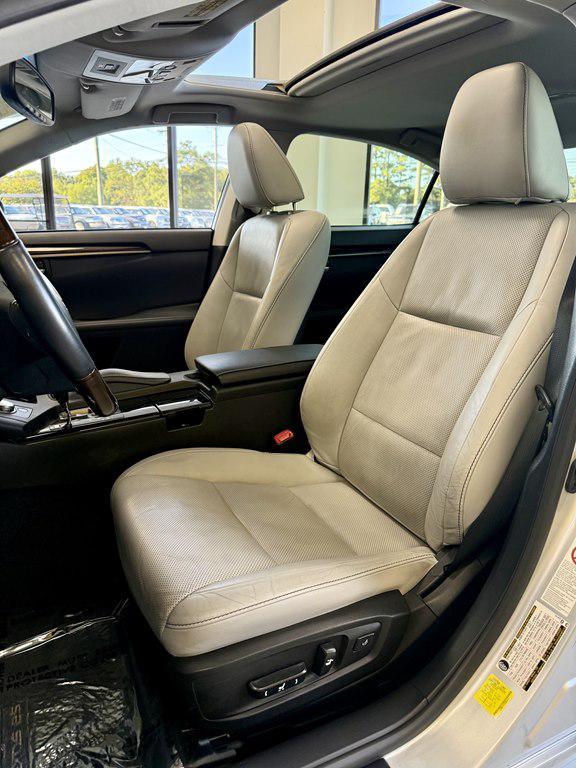 used 2013 Lexus ES 350 car, priced at $22,995