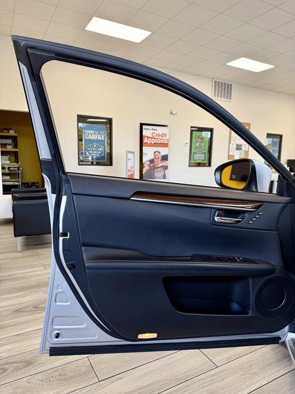 used 2013 Lexus ES 350 car, priced at $22,995