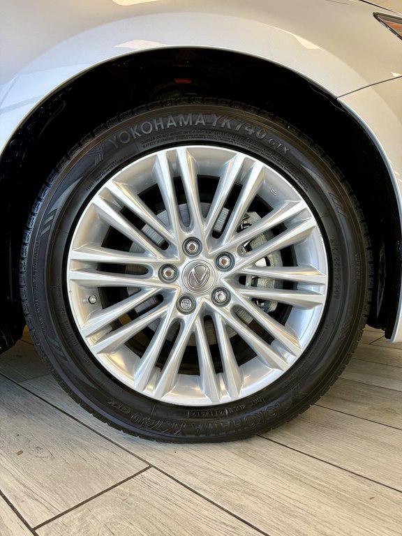 used 2013 Lexus ES 350 car, priced at $22,995
