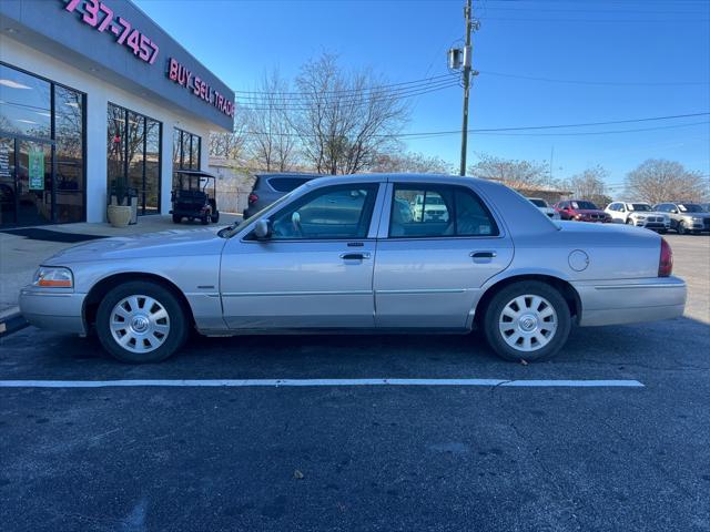 used 2005 Mercury Grand Marquis car, priced at $9,995