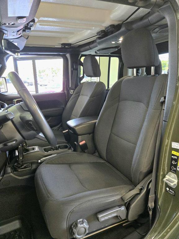 used 2022 Jeep Gladiator car, priced at $38,995