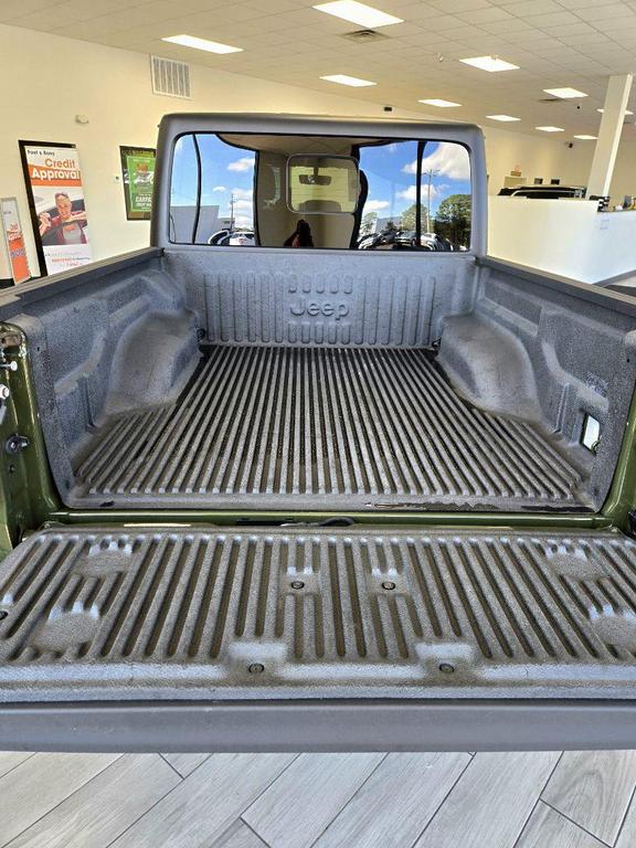 used 2022 Jeep Gladiator car, priced at $38,995